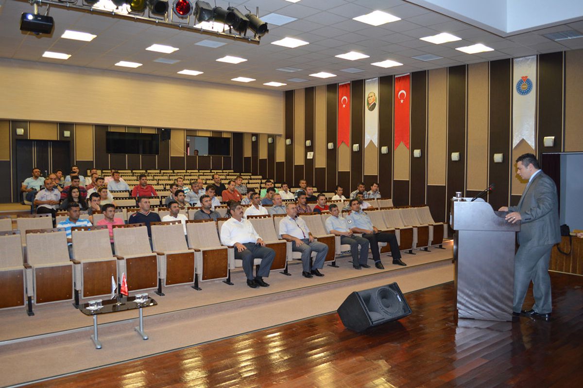 Kahramanmaraş Sütçü İmam Üniversitesi\'nde Özel Güvenlik Görevlilerine Konferans Verildi