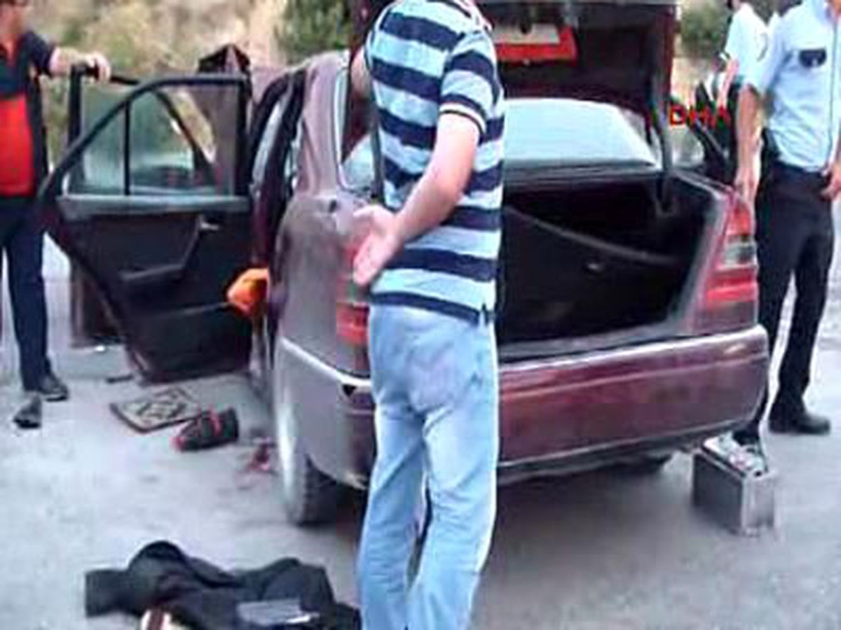 Kastamonu\'da Otomobil ile Kamyon Çarpıştı: 1 Ölü 4 Yaralı