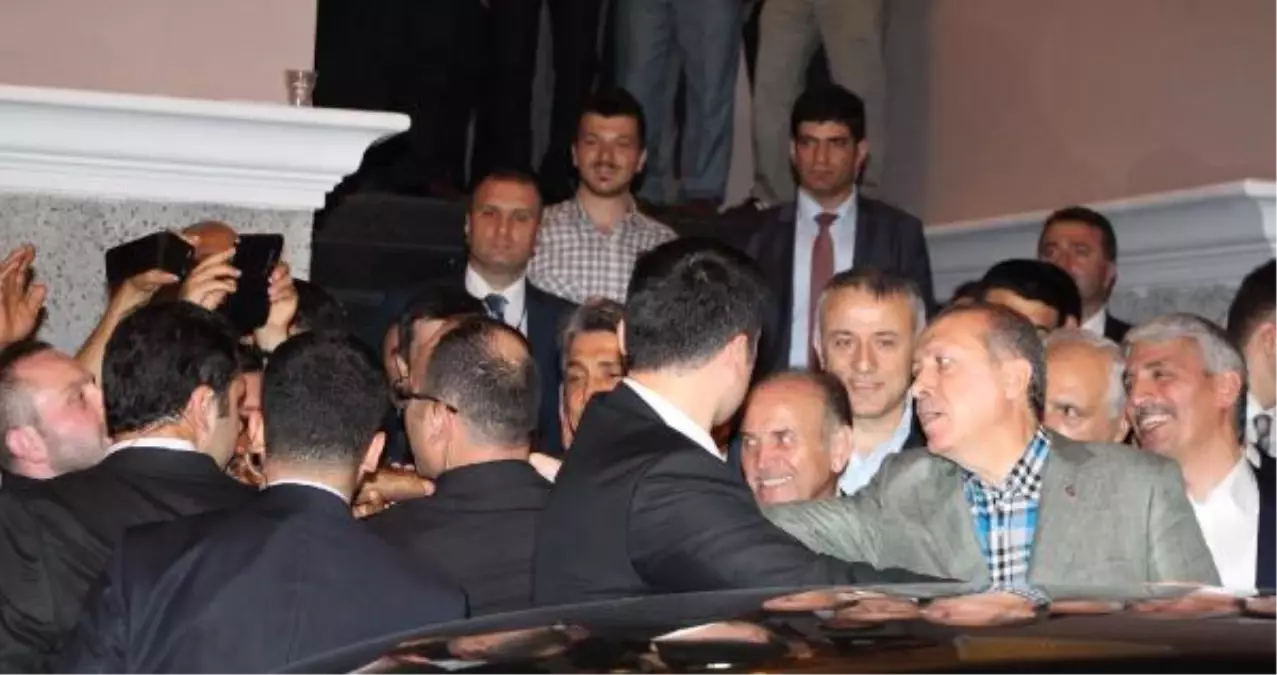 Başbakan Erdoğan İftar Yemeğine Katıldı