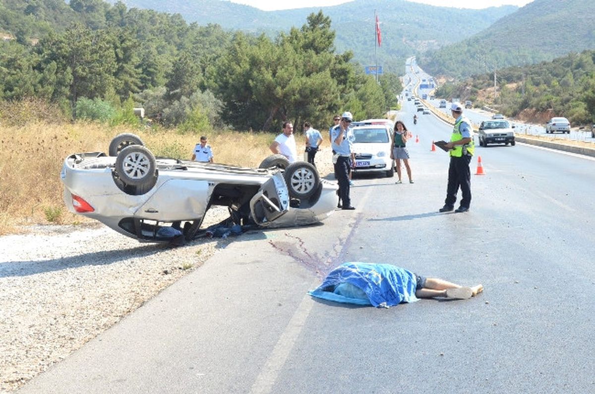 Bodrum\'da Otomobil Takla Attı: 1 Ölü, 4 Yaralı