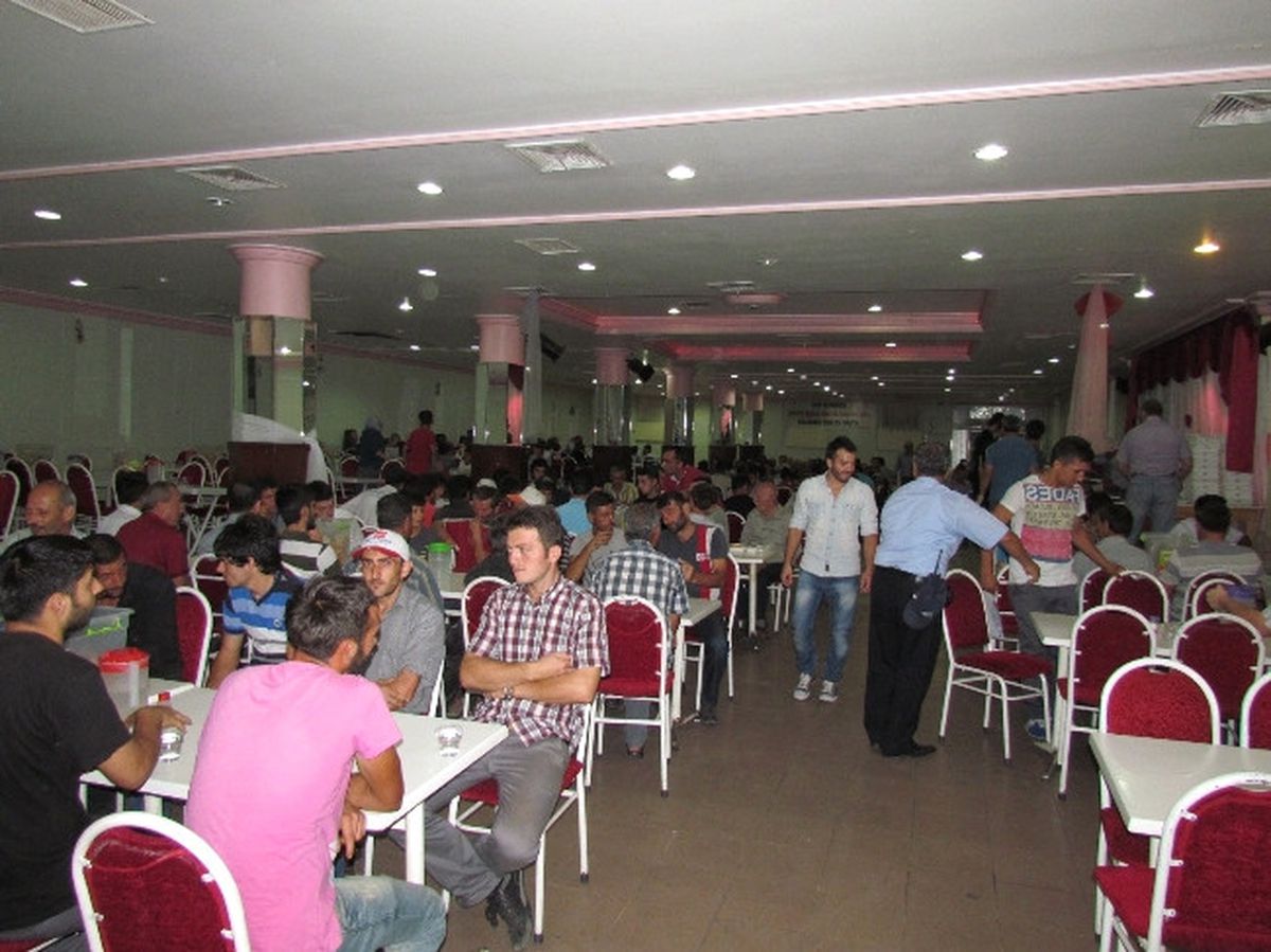 Boyabat Tso Düğün Salonunda İftar Veriyor