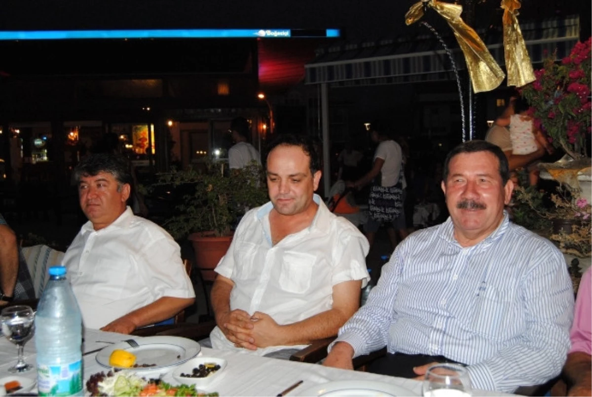 CHP\'li Büyükşehir Başkan Adayı Fethiye\'de İftar Yemeği Verdi