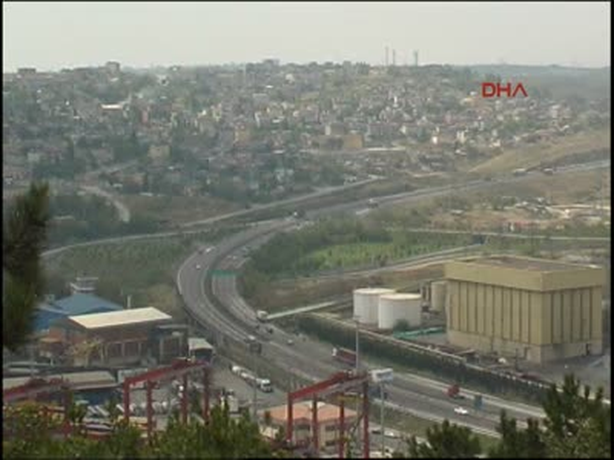 Dilderesi, İzmit Körfezi\'ne Zehir Boşaltıyor