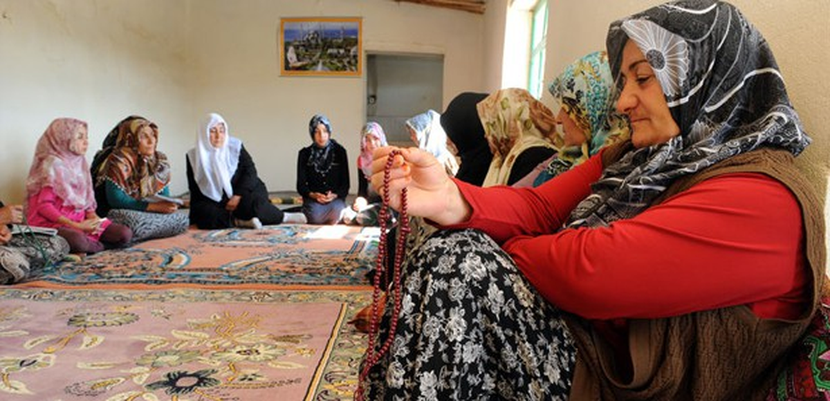 Kadınlar, Köy Kahvesini İbadethaneye Dönüştürdü