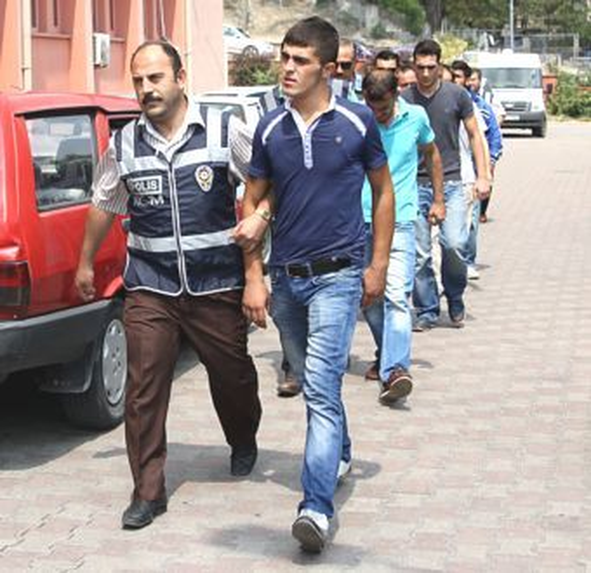 Karabükte Uyuşturucu Operasyonu: 12 Gözaltı