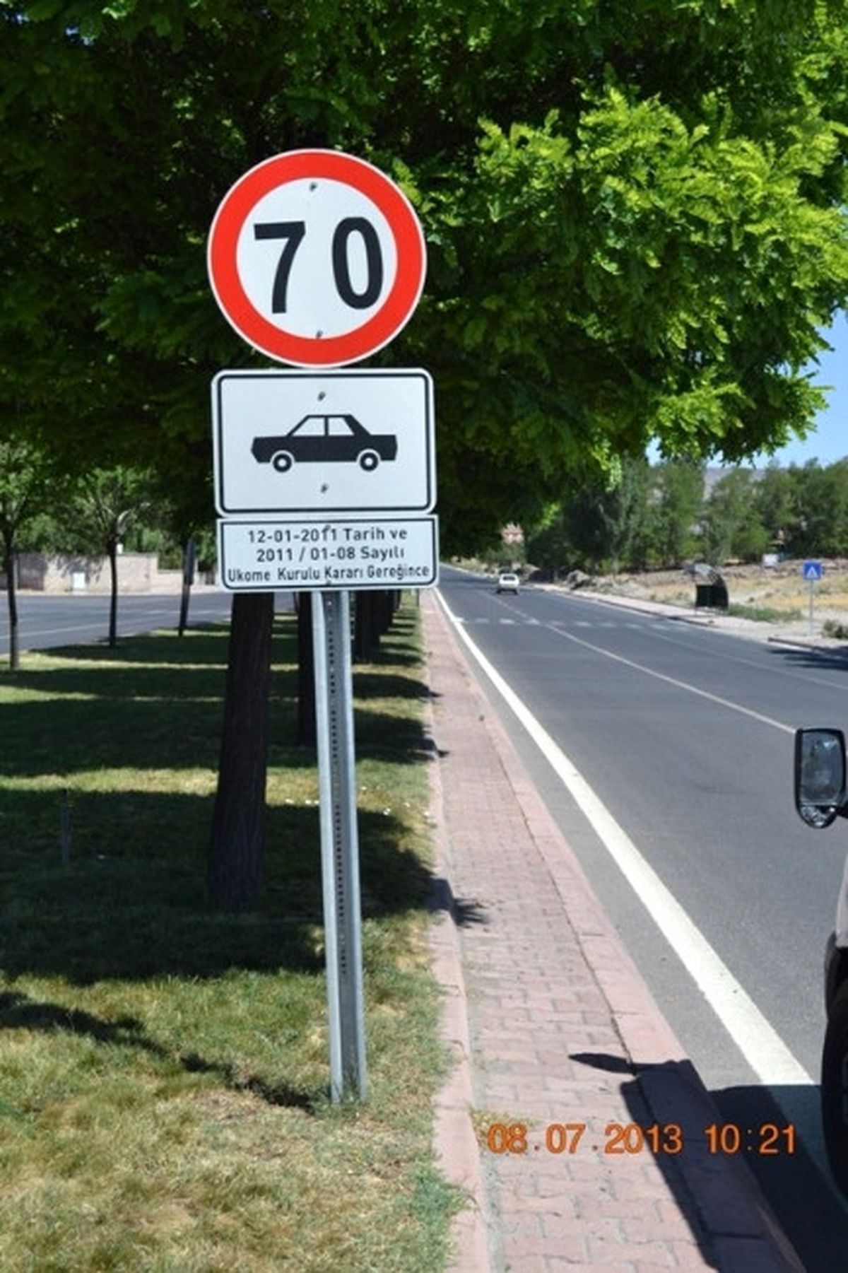 Kayseri\'de Hız Limitlerine Gösteren Levhalar Yenilendi