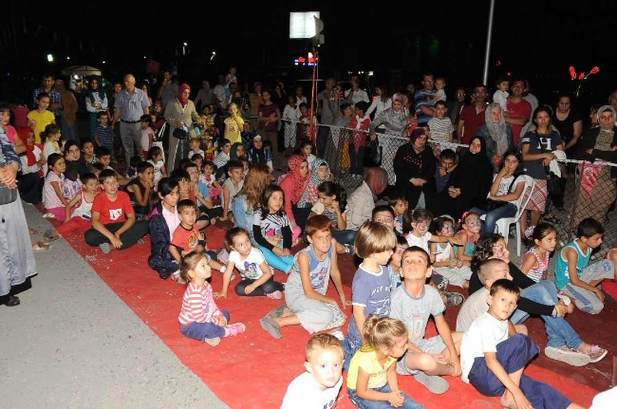 Mahalle İftarlarında Çocuklar Unutulmadı