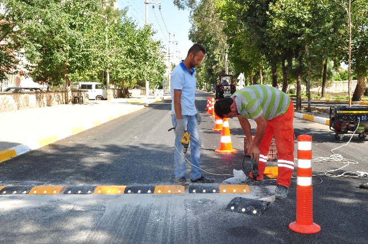 Torbalı\'da Hız Kesici Kauçuk Kasisler Trafiği Rahatlattı