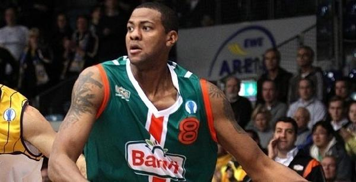 Banvit Chuck Davis ile Devam Ediyor