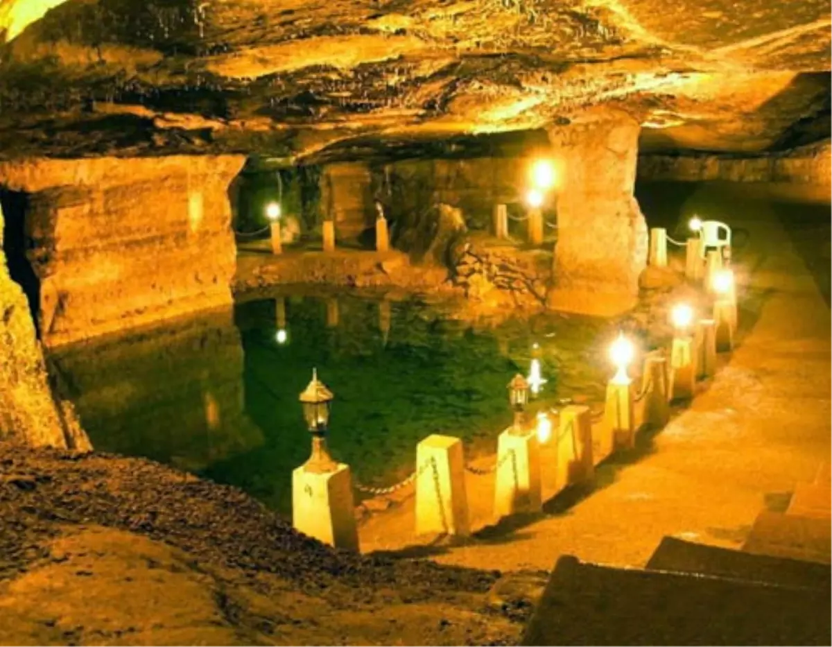 Cehennemağzı Mağaraları\'na Ziyaretçi Akını