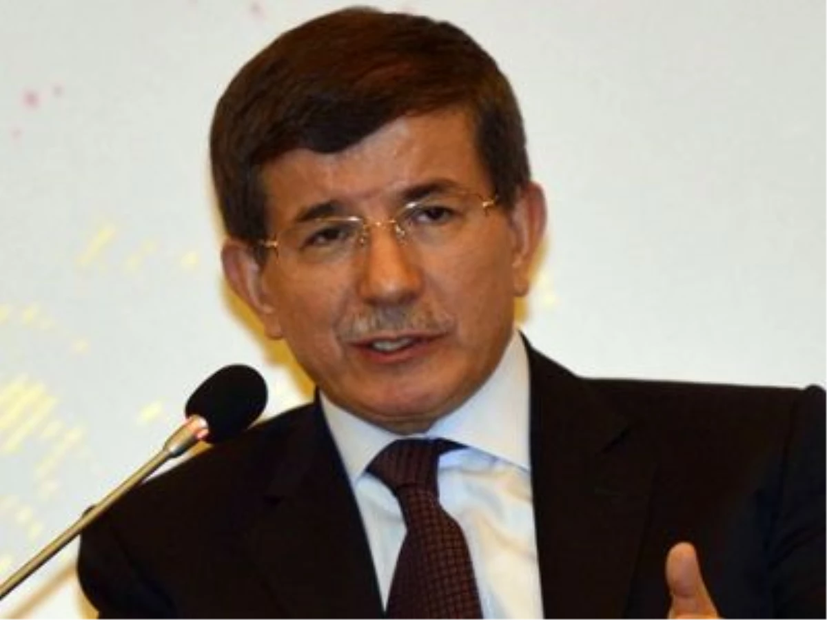 Dışişleri Bakanı Davutoğlu Bakü\'de