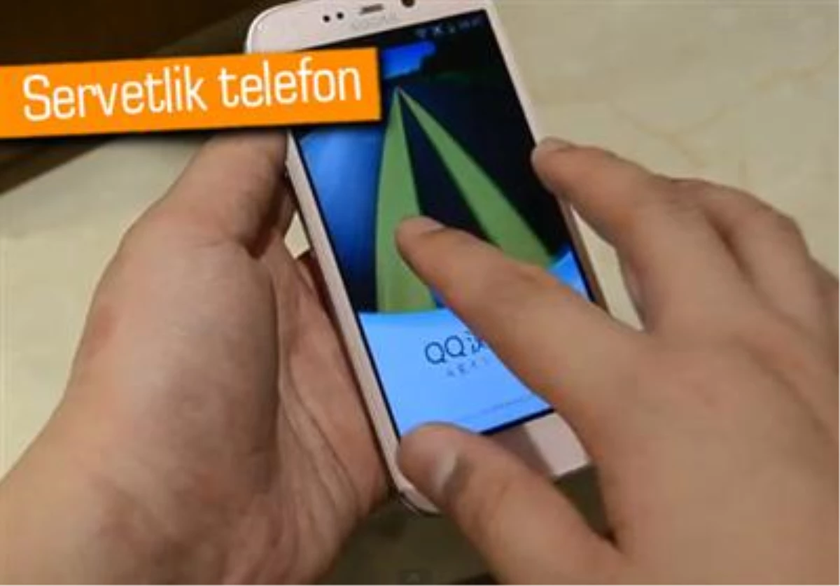 Elmaslarla Kaplı, Servet Değerinde Bir Akıllı Telefon