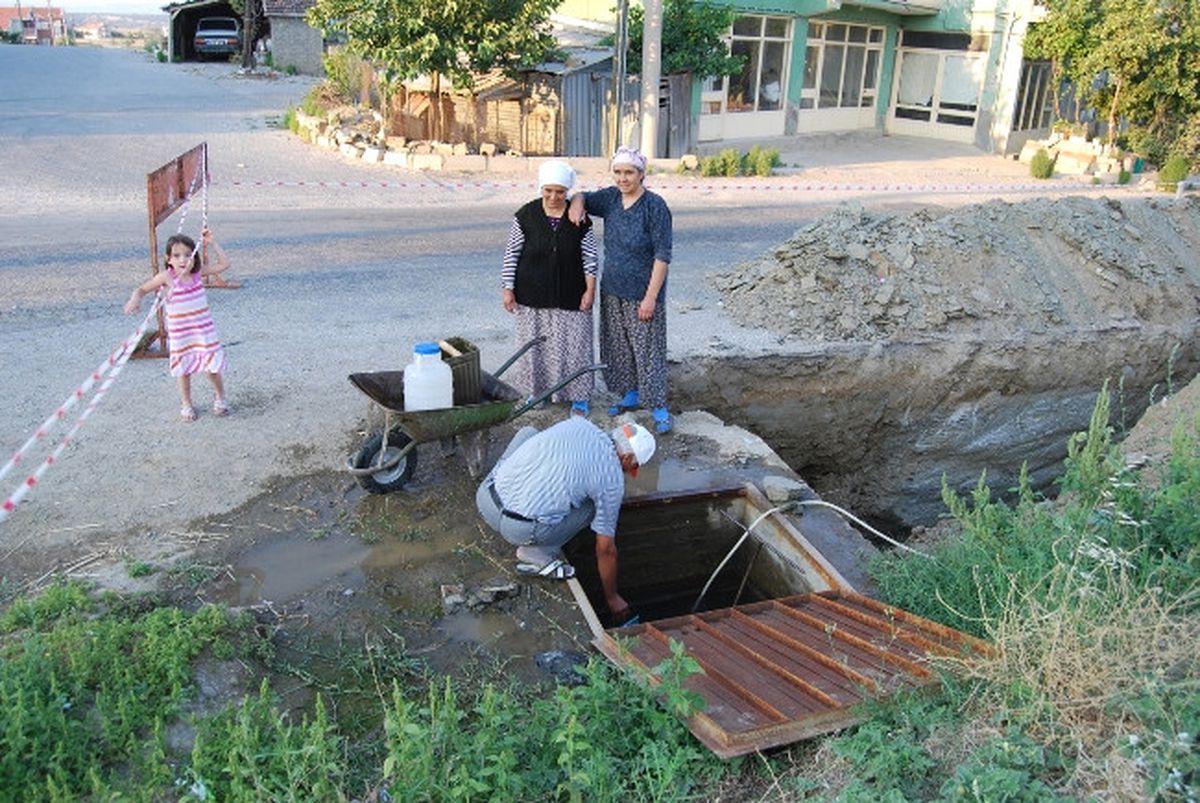 Eşmeliler Bahçelerini Bedavaya Sulamanın Yolunu Buldu