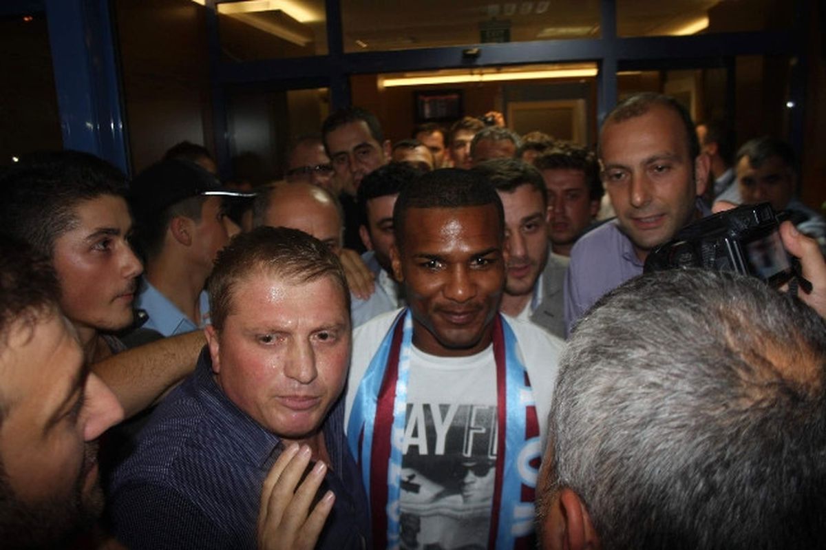 Malouda\'nın Trabzon\'a Gelişinde İzdiham Yaşandı