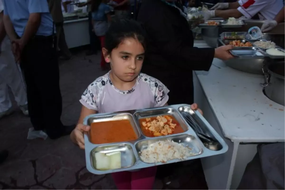 Gül Bahçe de İftar Geleneği Sürüyor