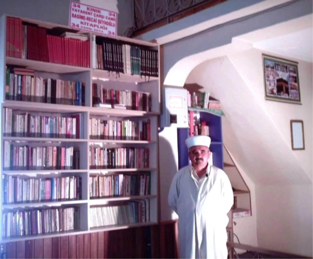 İzmir-Kınık İlçesi\'nin Yakakent Beldesi Camisi\'ne Kütüphane Açıldı
