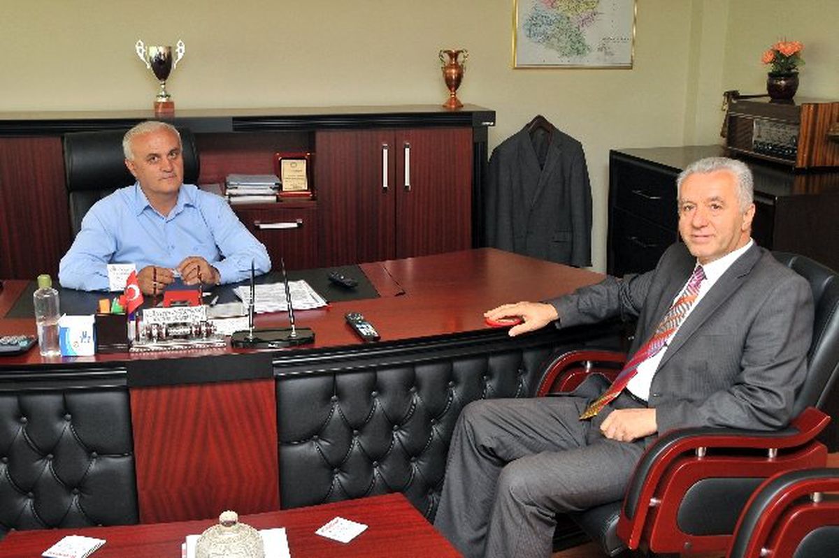 Meteoroloji Müdürü Kul\'dan Özel İdare\'ye Veda Ziyareti