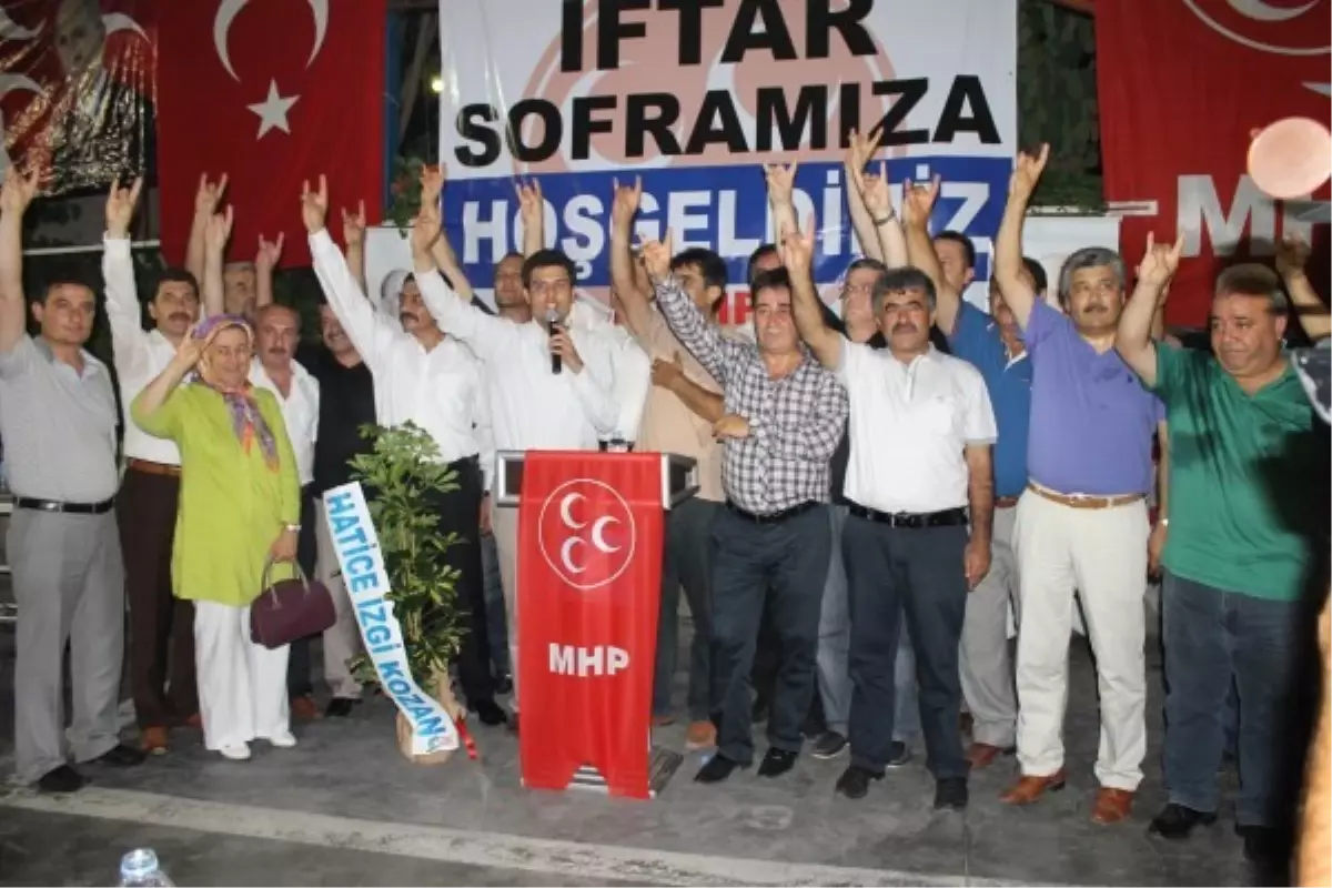 MHP İftarında Partililer Bir Araya Geldi