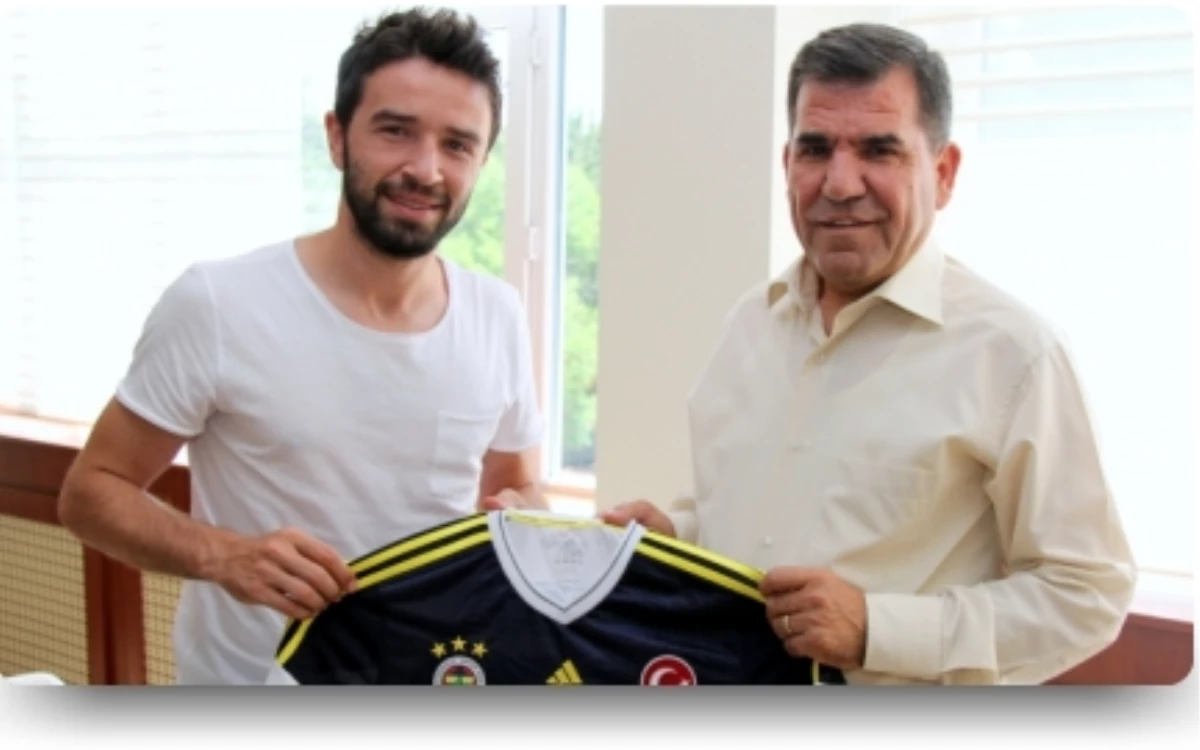 Milli Futbolcu Gönülden Ankara Milli Eğitim Müdürüne Nezaket Ziyareti