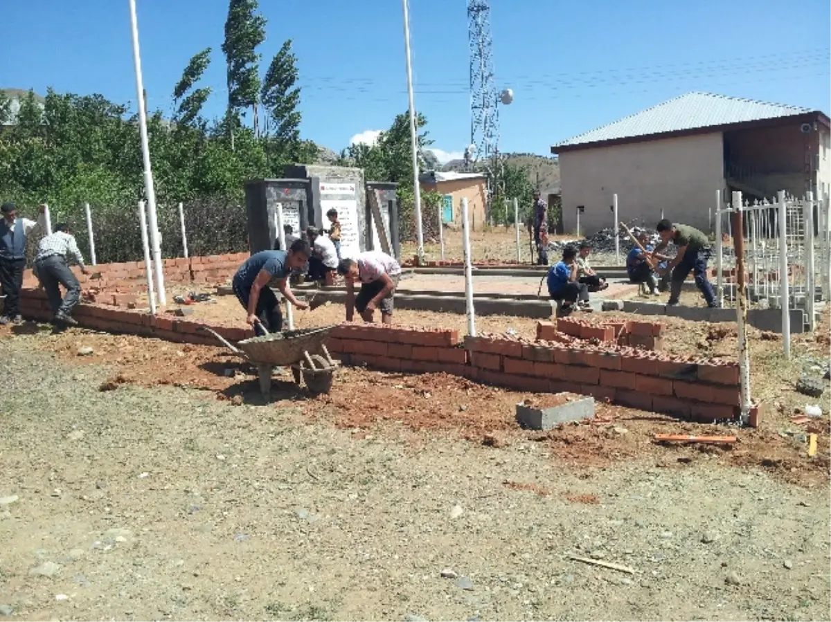 Şehitlik Anıtı Yenilendi