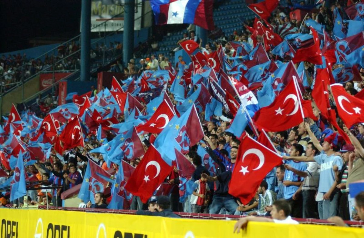 Trabzonspor\'da Fenerbahçe Sevinci