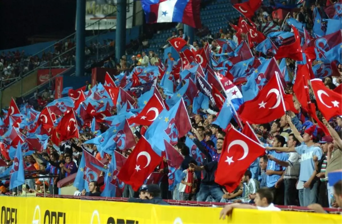 Trabzonspor\'da Fenerbahçe Sevinci