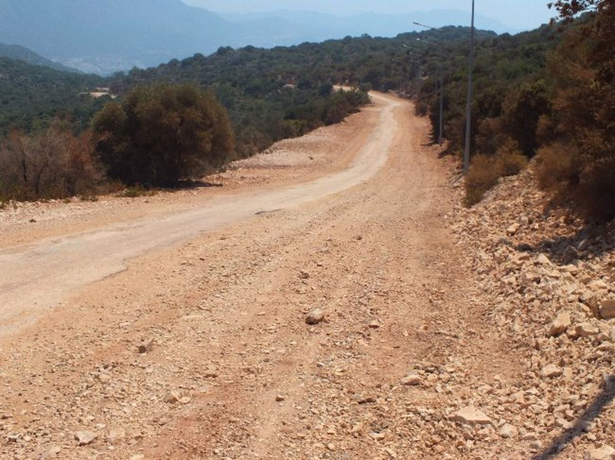 Ulutaş, "Bozuk Yollar Turizme Ciddi Zarar Veriyor"