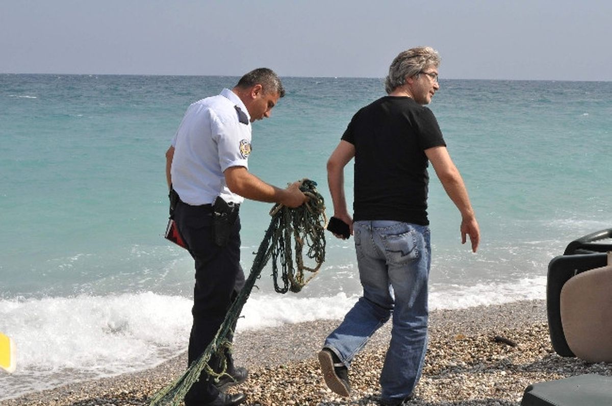 Antalya\'da Denizde Ceset Bulundu