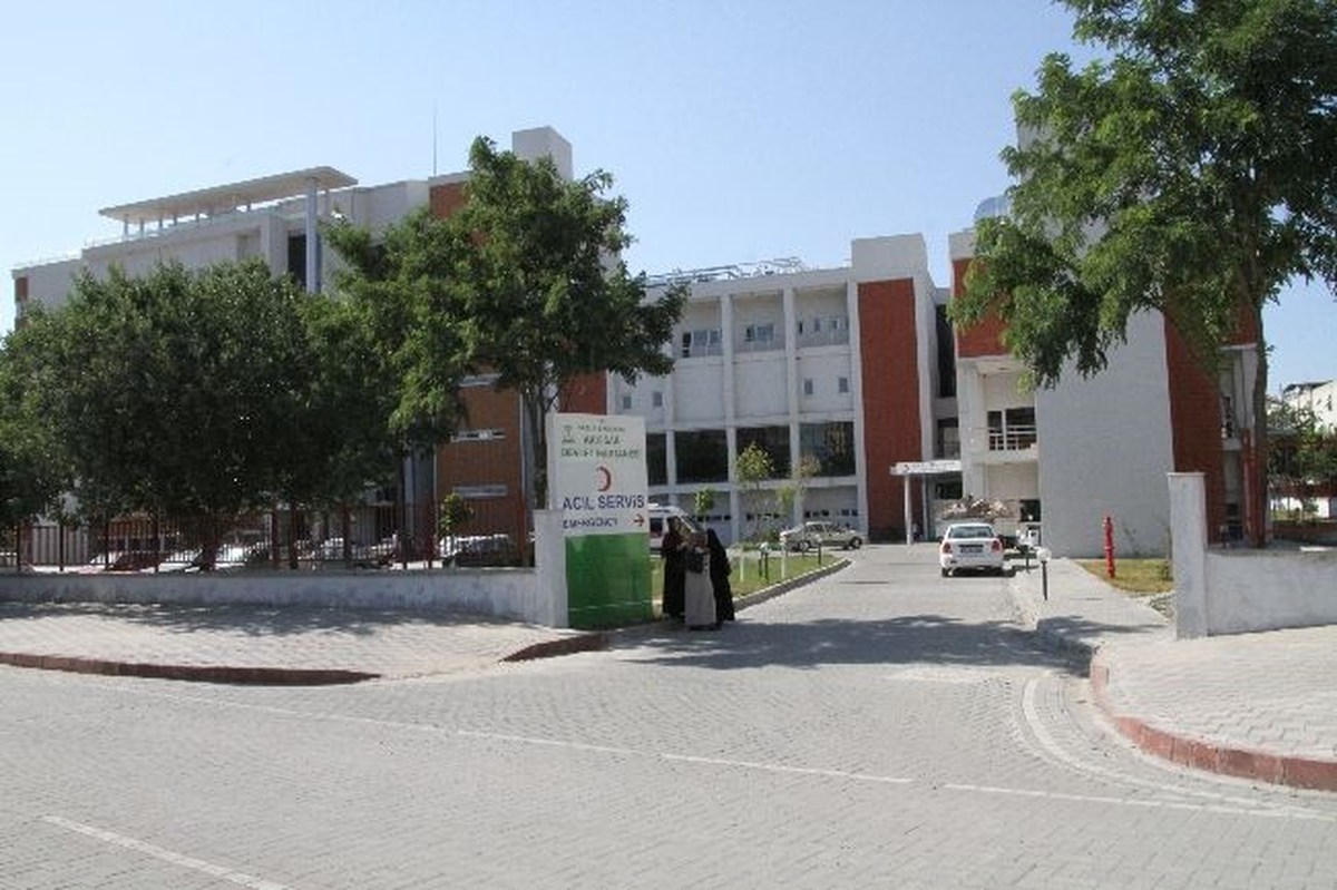 Aydemir, Akhisar Devlet Hastanesi\'ni Ziyaret Etti