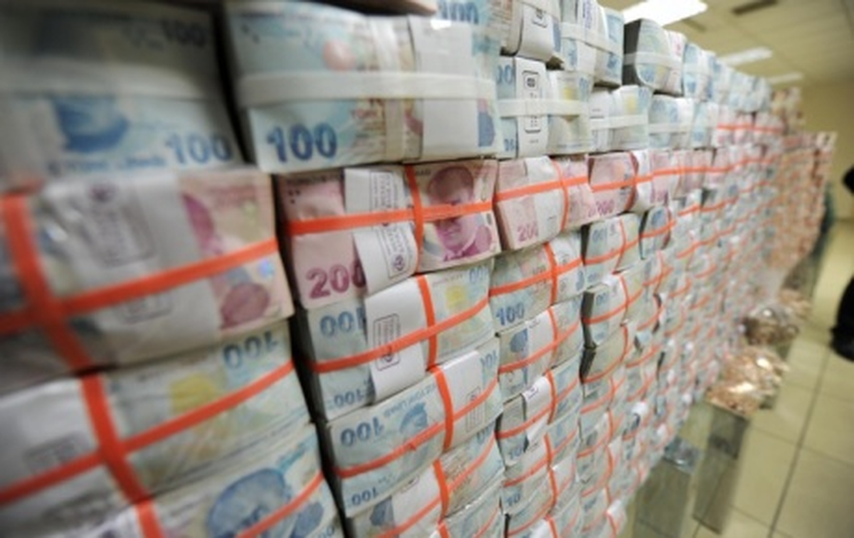 Bankalar İlk Beş Ayda 12,9 Milyar Lira Faiz Dışı Gelir Elde Etti
