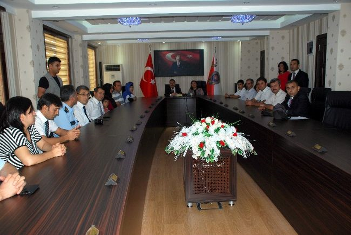 Başarılı Olan Öğrencilere Ödül