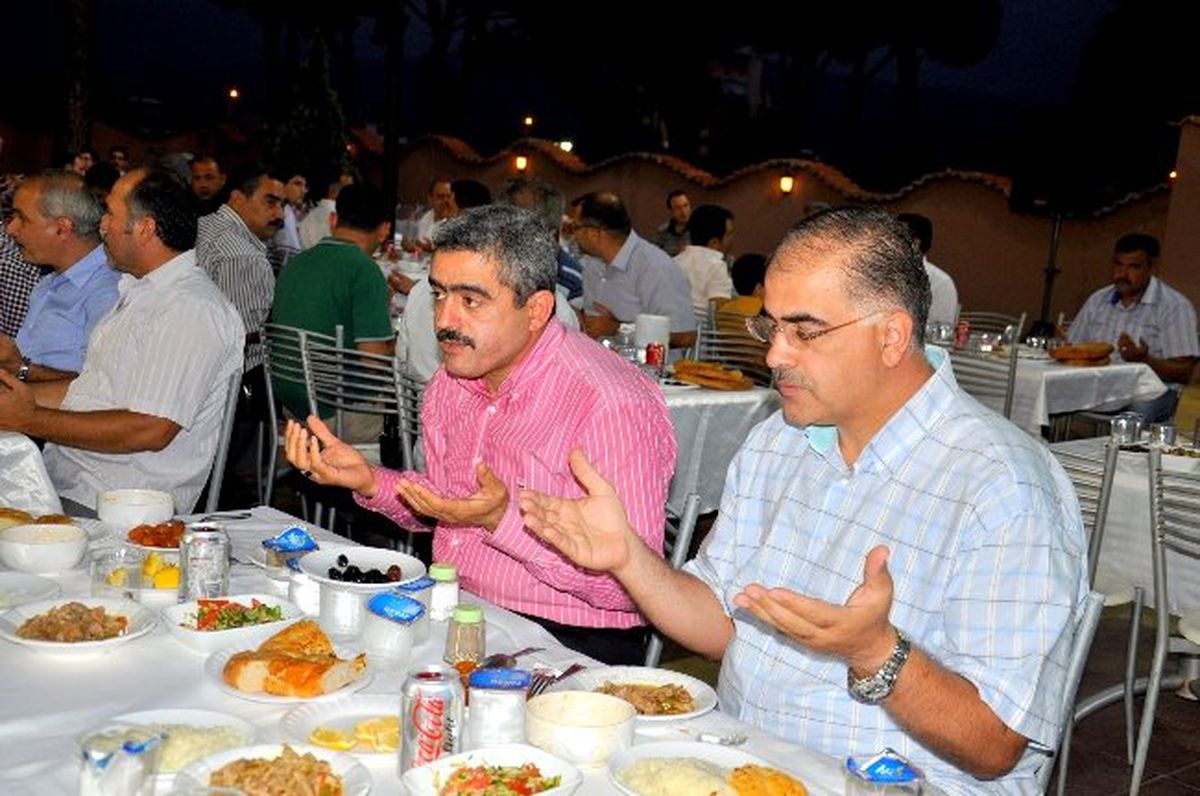 Başkan Alıcık, Dernek Yöneticileri ile İftarda Buluştu