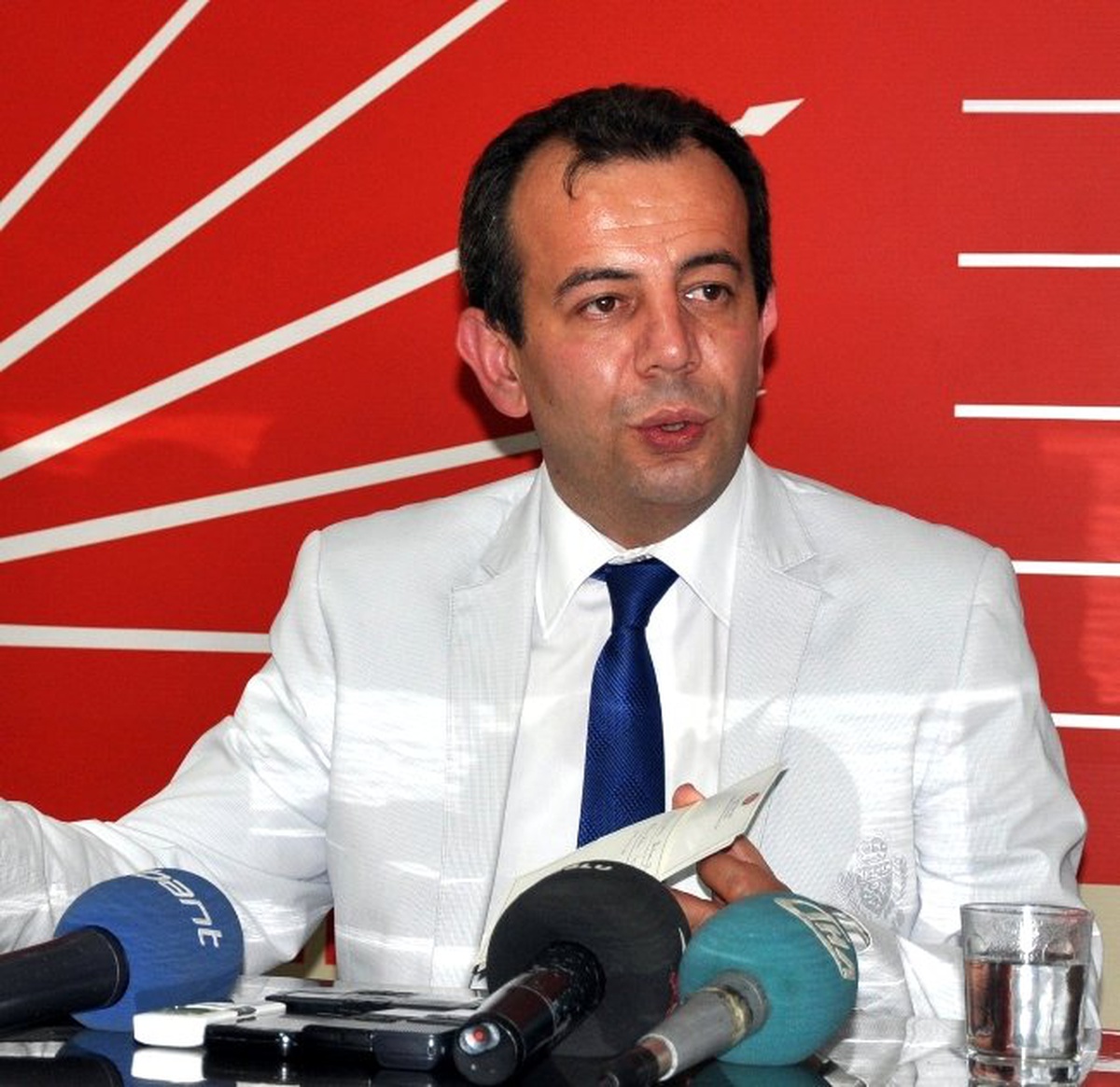 CHP Bolu Milletvekili Tanju Özcan; "İstifalar Güven Arttırdı"