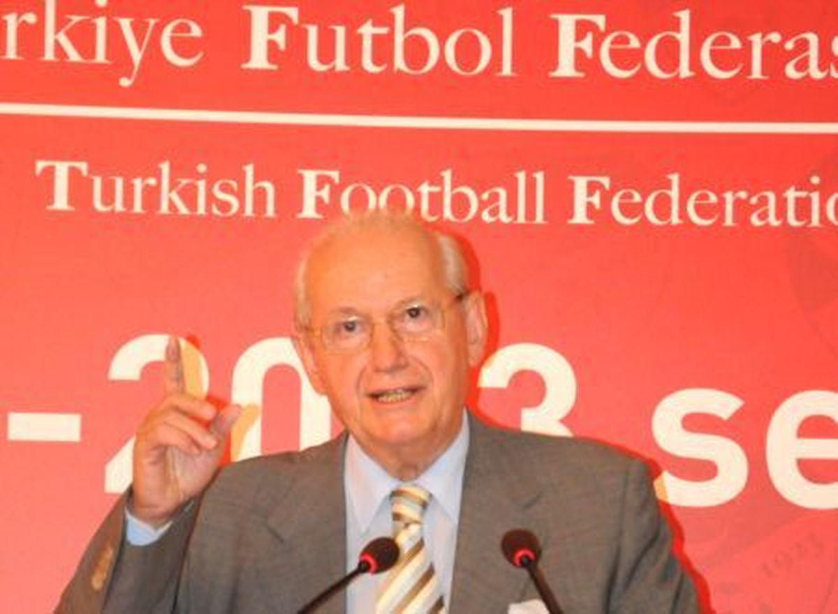 Fenerbahçe Kulübü\'nden Şenes Erzik Açıklaması!