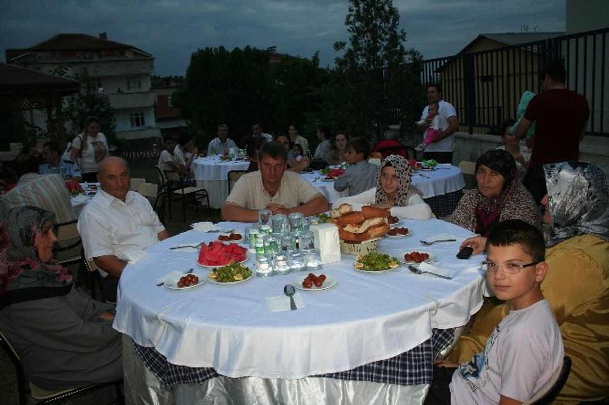 Ferizli Emniyetinde İftar Yemeği