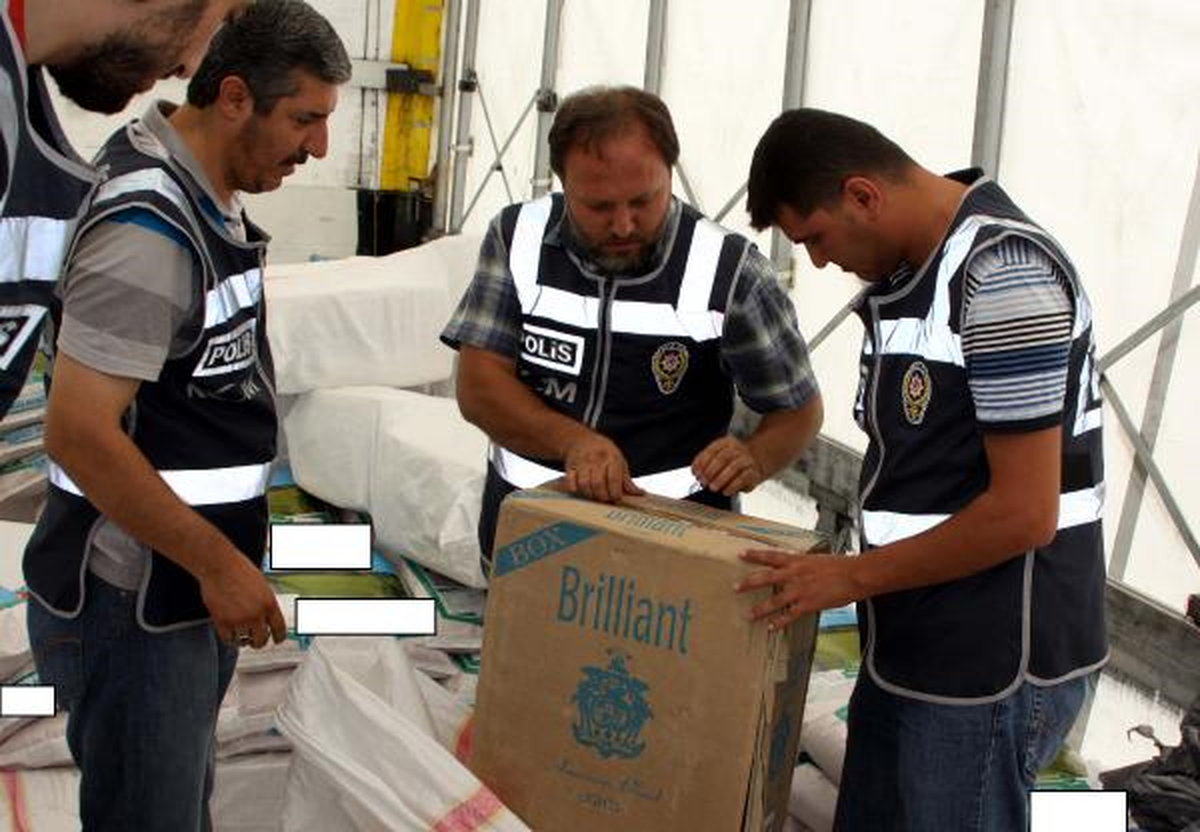 Gaziantep\'te Kaçak Sigara Ele Geçirildi