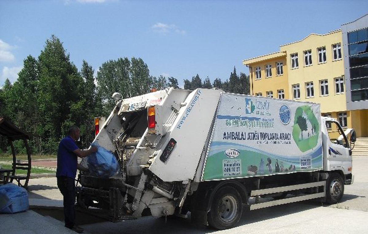 Geri Dönüşüm İçin 50 Ton Kitap Toplandı