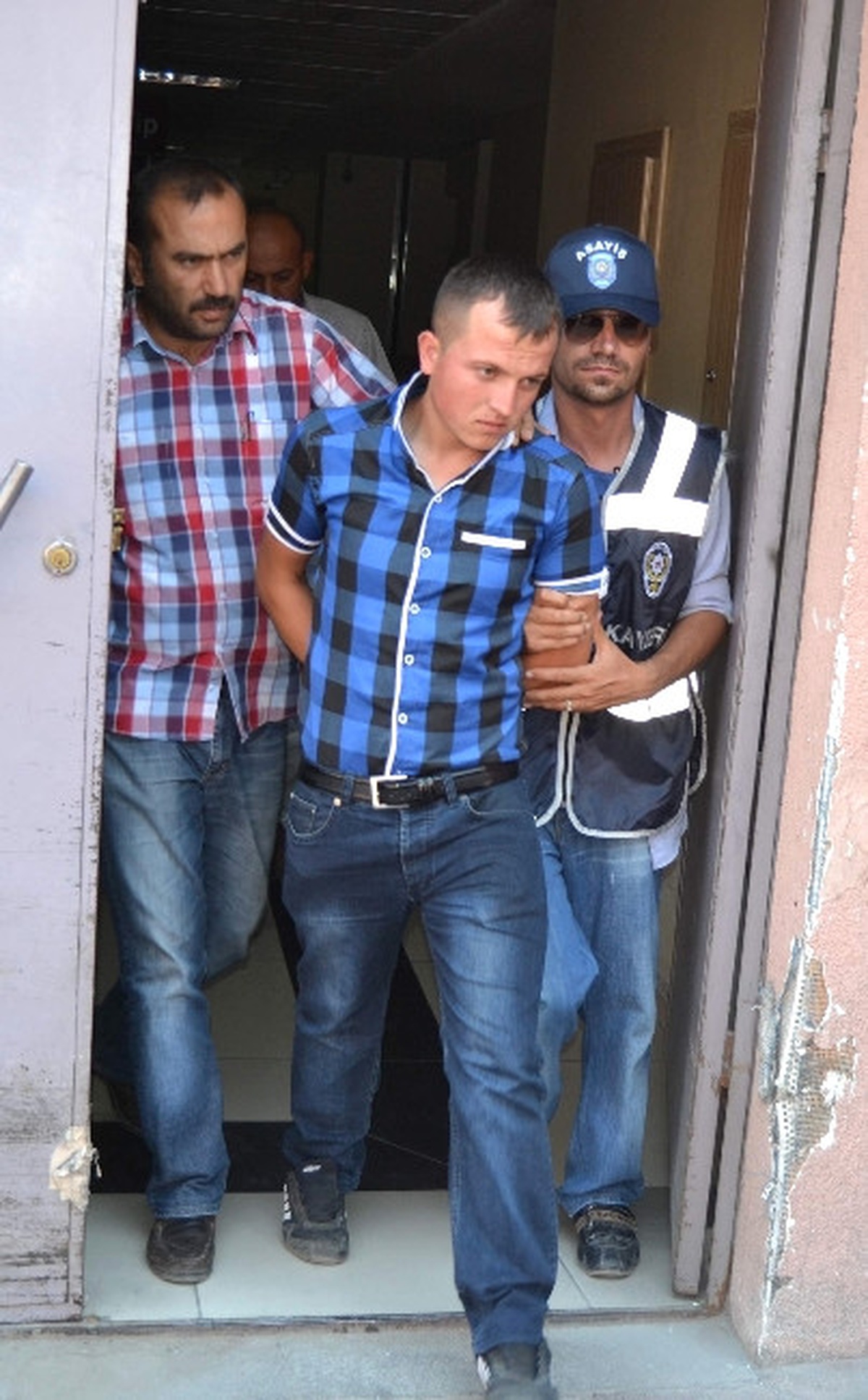 Gürültü Cinayetinin Zanlısı Adliyeye Çıkartıldı