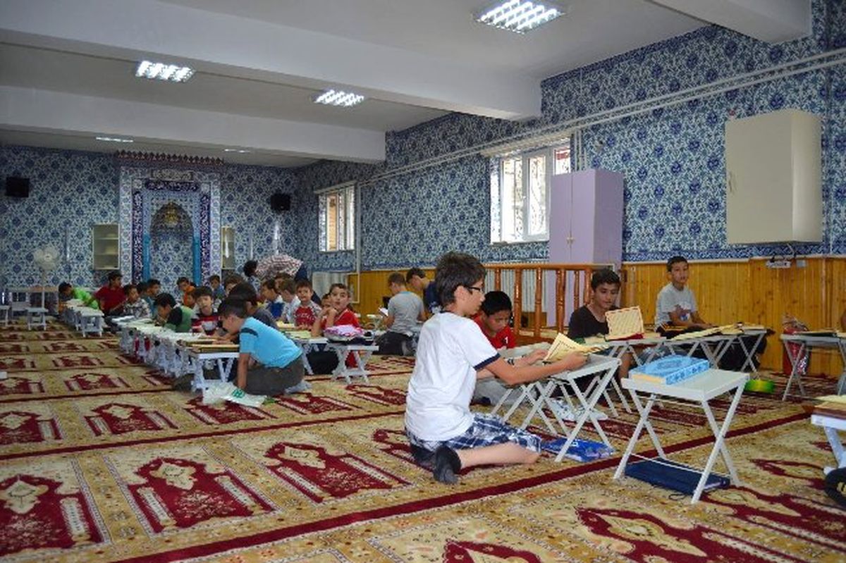 Her Şey Çocuklara Camiyi Sevdirmek İçin