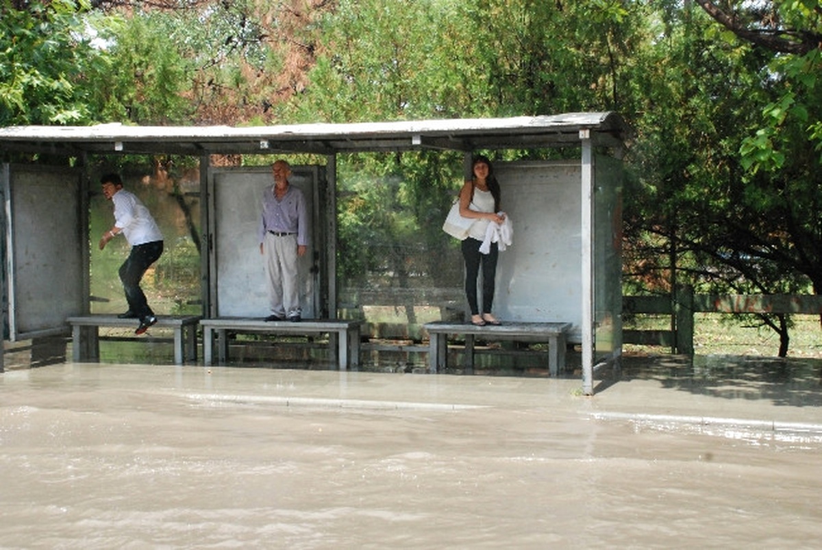 Isparta\'da Yağış Hayatı Felç Etti