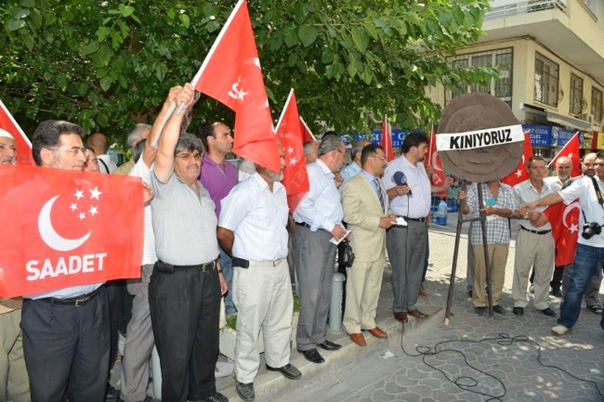 İzmir\'de Bangladeş Protestosu
