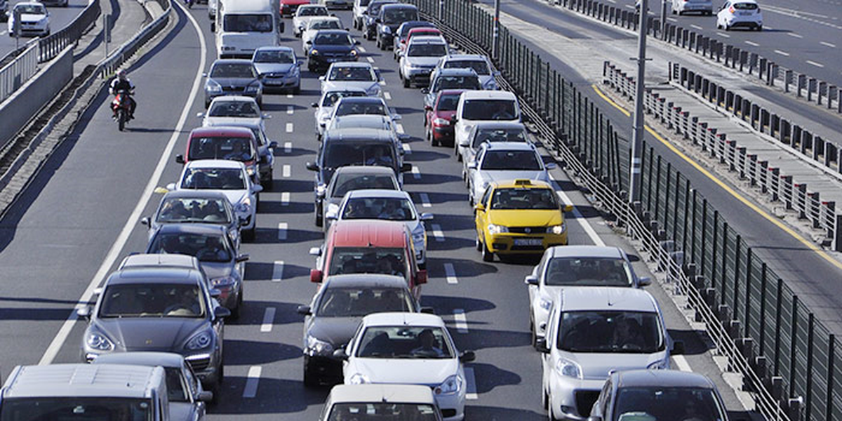 Kocaeli\'de Trafikteki Araç Sayısı Arttı