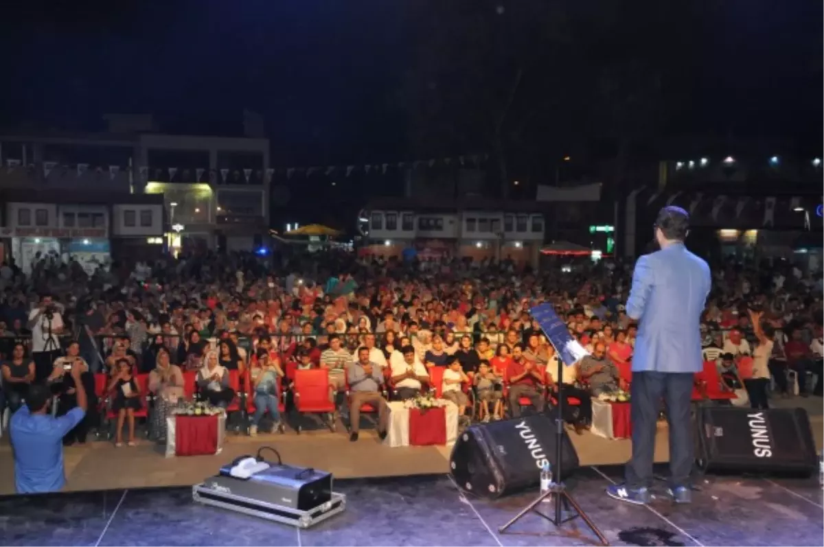 Mustafa Cihat\'tan Muhteşem Bir Konser