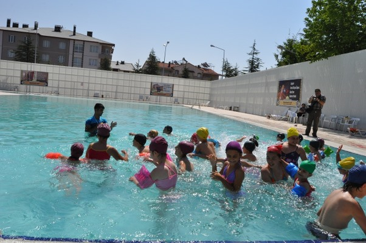 Seydişehir Beledyesi Yaz Spor Okulları Kapsamında Yüzme Spor Okulu Açtı