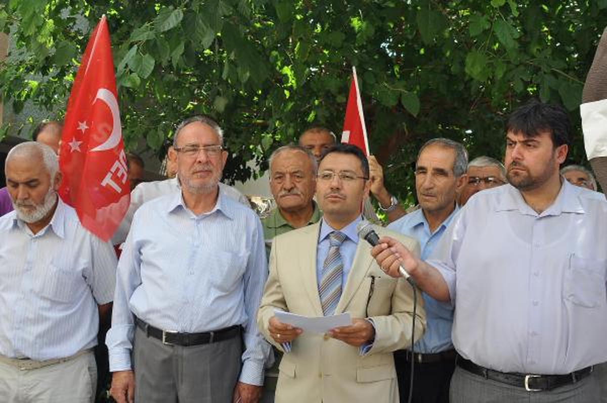 Sp\'lilerden Bengladeş\'i Protesto