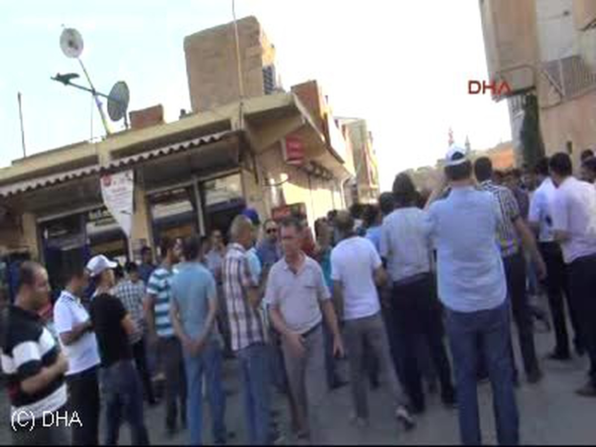 Suriye\'den Atılan Kurşunla Ölen Genç İçin Protesto