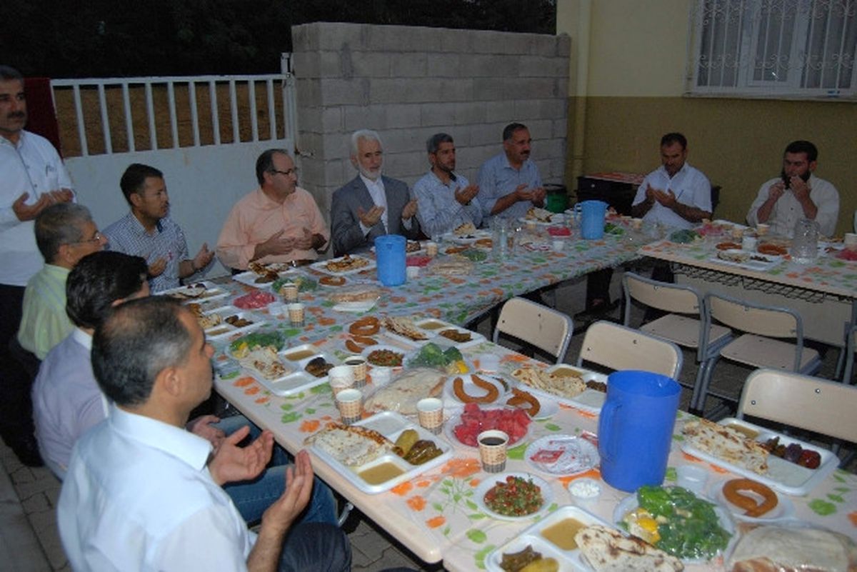 Suriyeli Ögretmenler ile İftar Yapıldı
