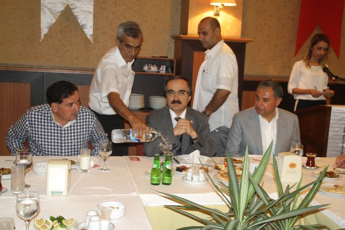 Vali Coş Sanayiciler ile İftarda Buluştu