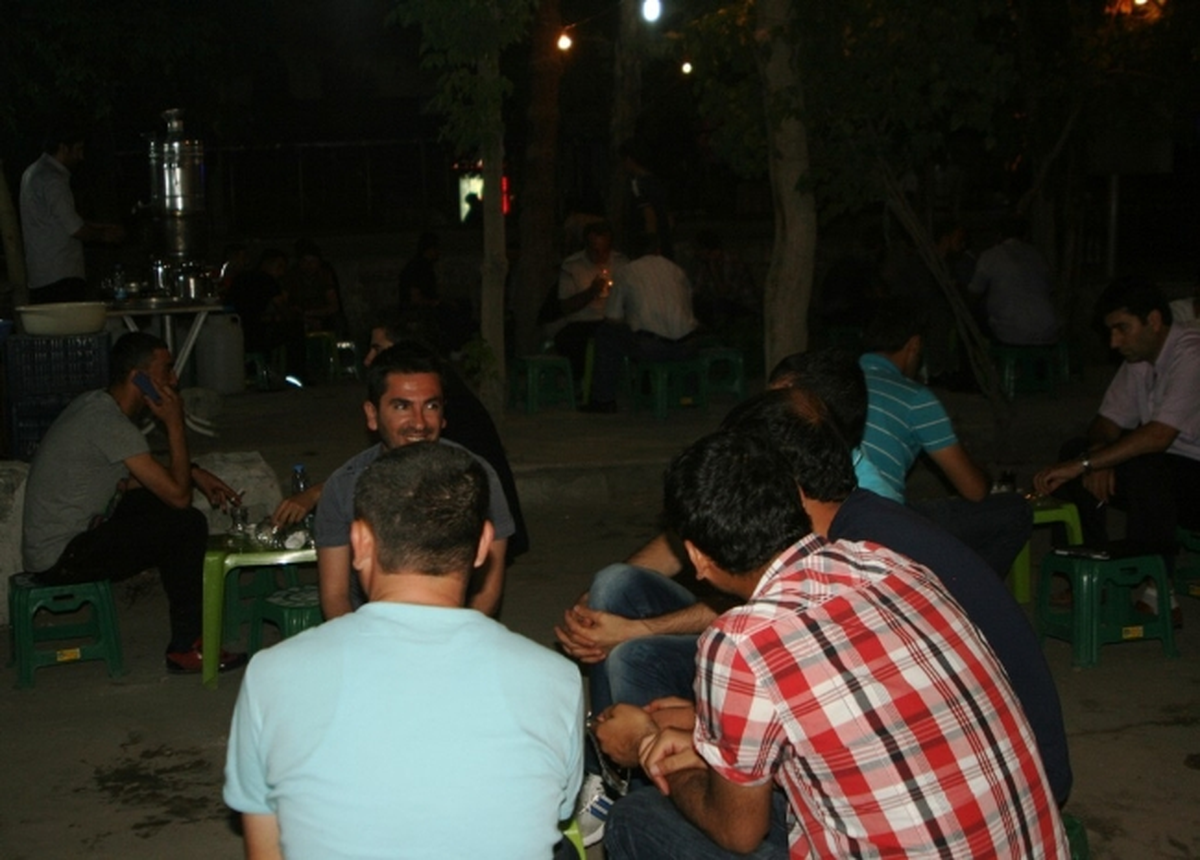 Van\'da İftar Sonrası Semaver Çayı Keyfi