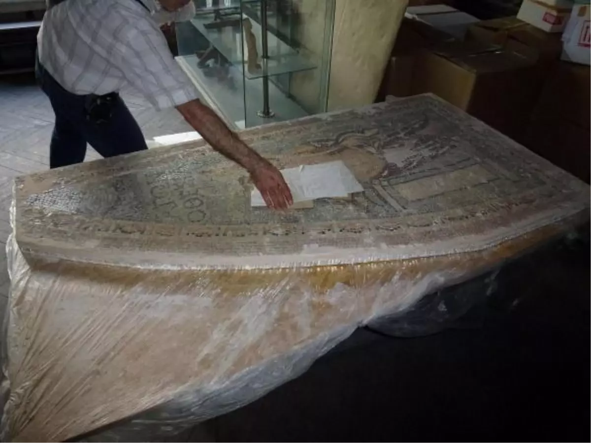 13 Yıl Önce Çalınan Tanrıça Tike Mozaiği Ait Olduğu Yere Döndü